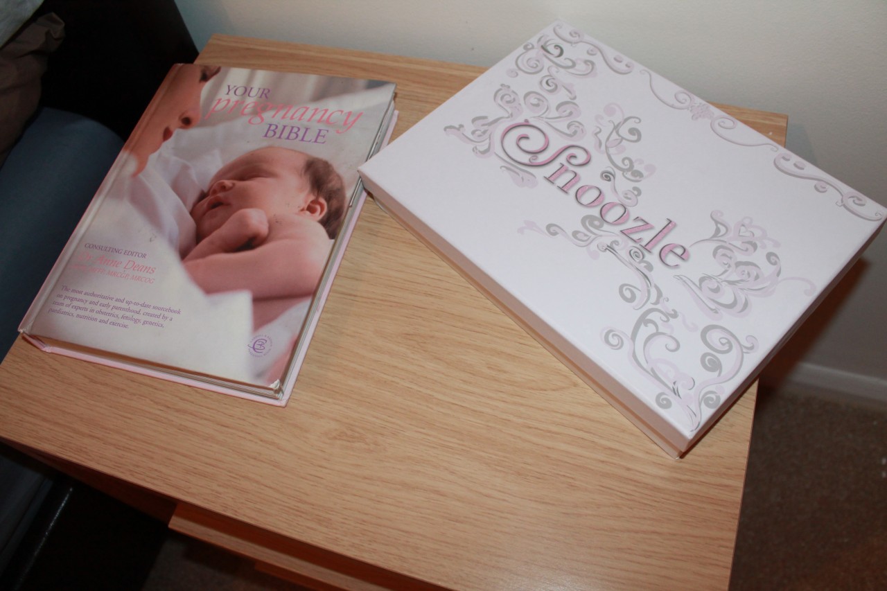 086 Introducing the Snoozle Maternity Slide Sheet!