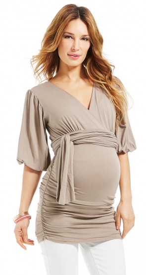 maternity top with blouson sleeves2 Envie de Fraises Review   Maternity Style (Without the Designer Price Tag)
