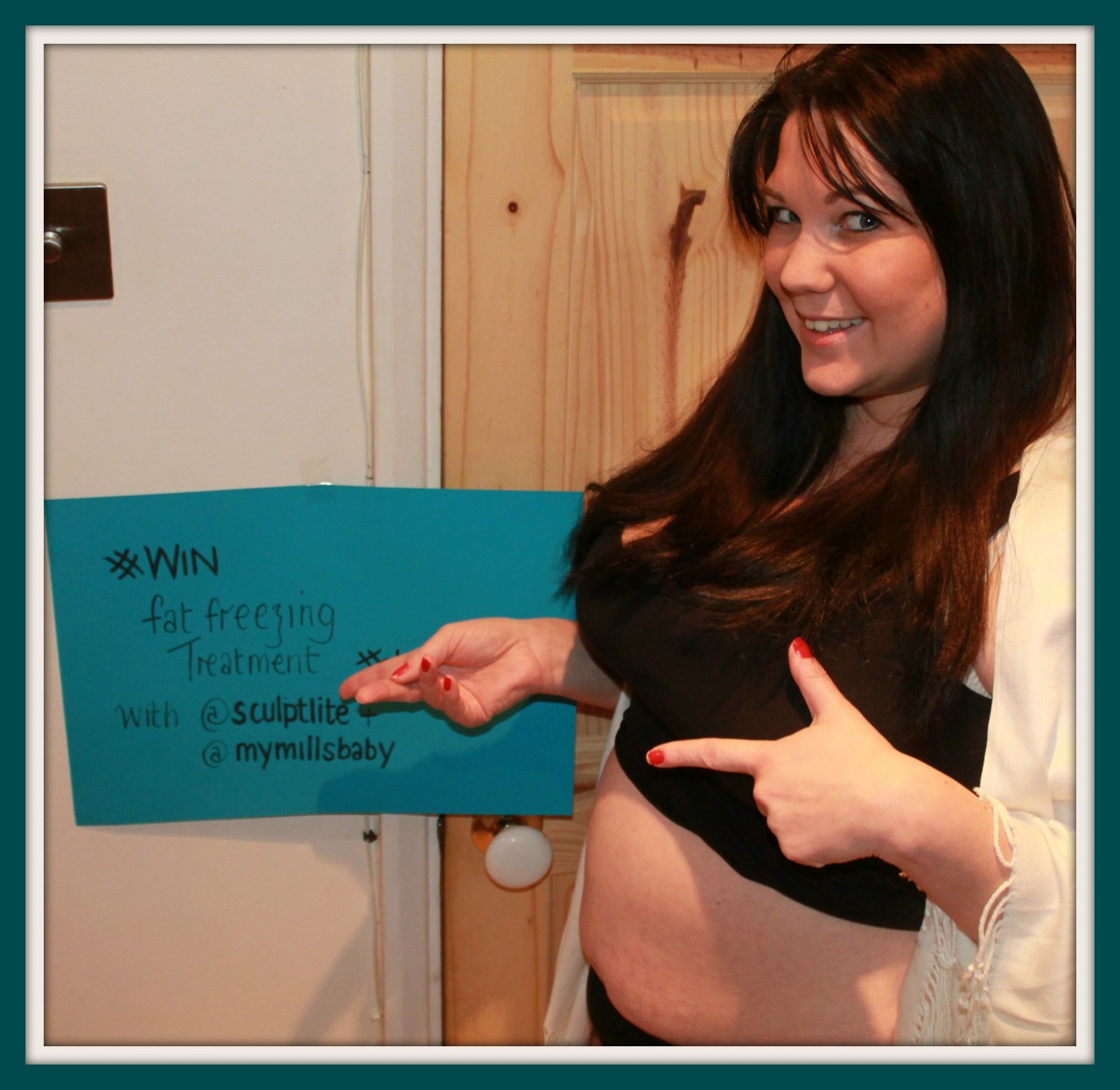 Tummy1 Win Fat Freezing Treatment from Sculptlite worth £295 by Showing us your #Telfie (CD: 31/01/2015)